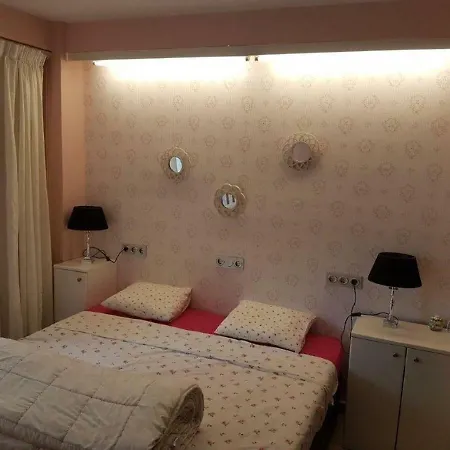 Mona Lisa Apartment